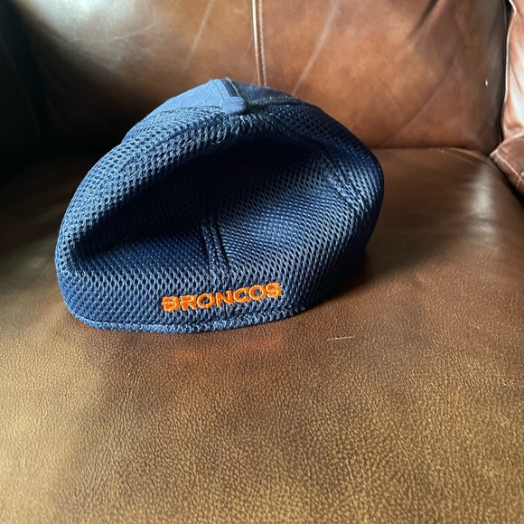 Broncos hat - Picture 3 of 3